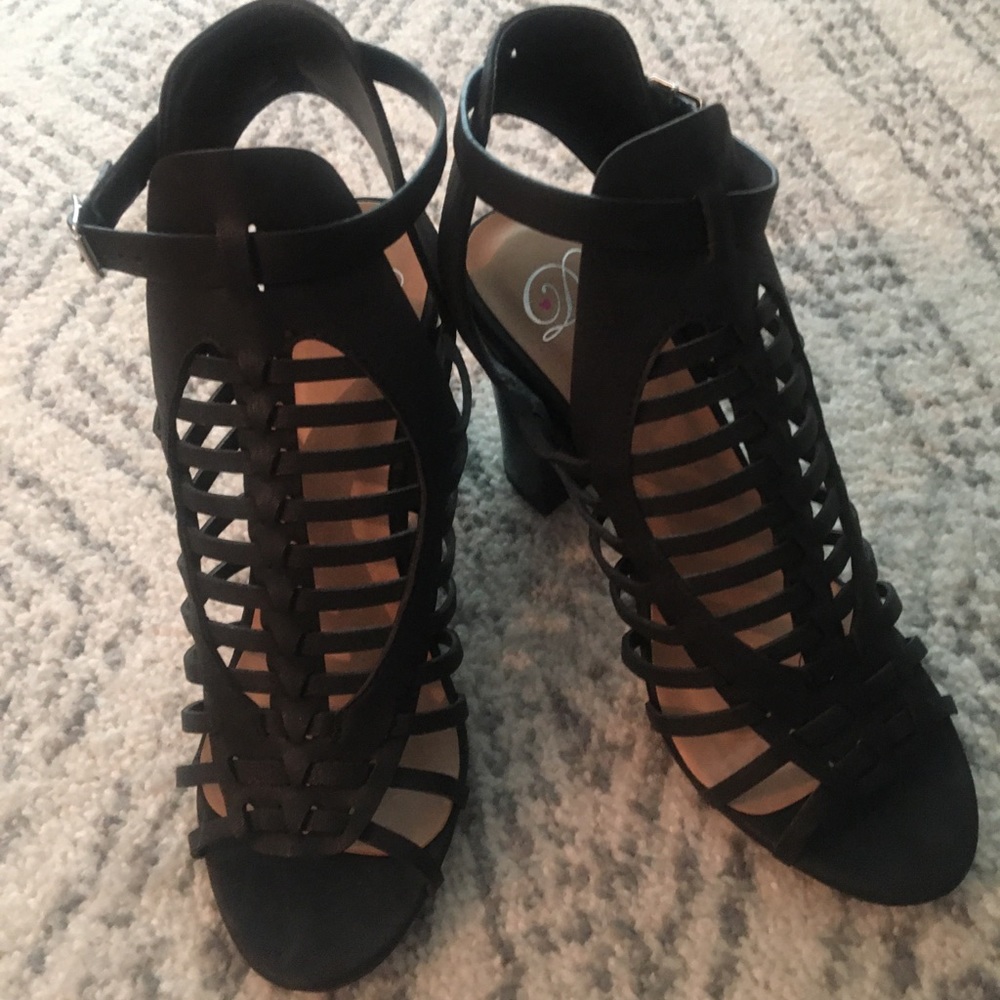 Black block heel sandals - Size 9
